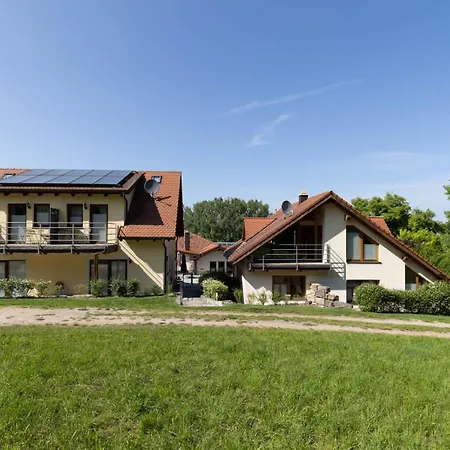 Ξενοδοχείο με διαμερίσματα Landgut Seebuehne Steigerwald - 3*